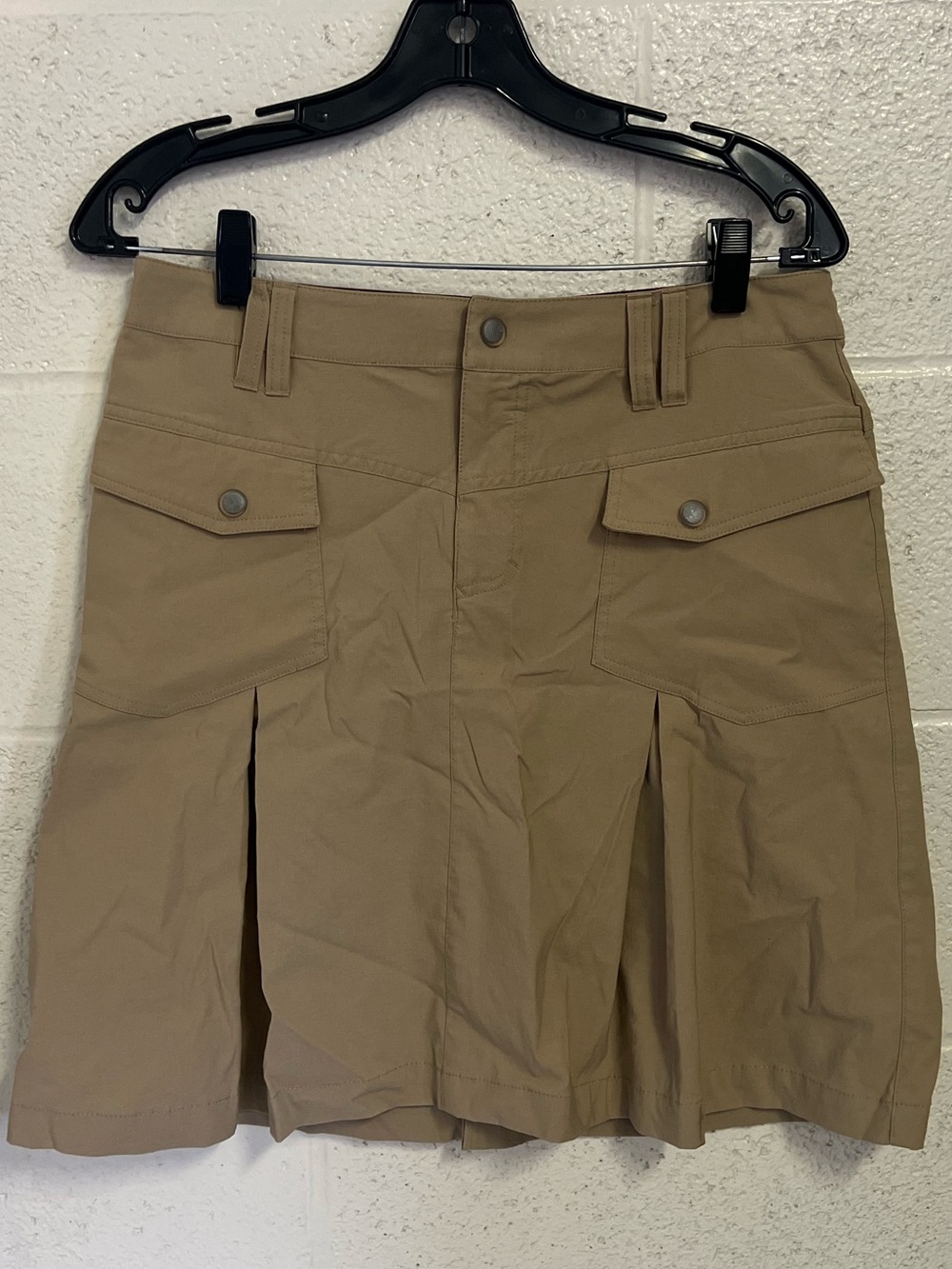 Athleta Tan Cargo Pleated Skirt